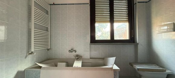 3غرفة شقة في Varedo, Italy رقم 41681 11