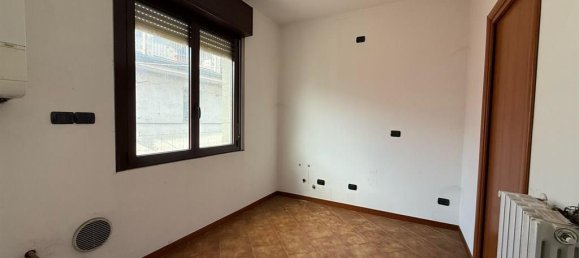 3غرفة شقة في Varedo, Italy رقم 41681 4