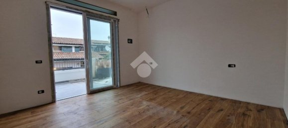 3 bedrooms Apartment in Treviso, Italy No. 150144 7