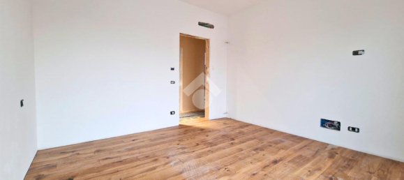 3 bedrooms Apartment in Treviso, Italy No. 150144 12