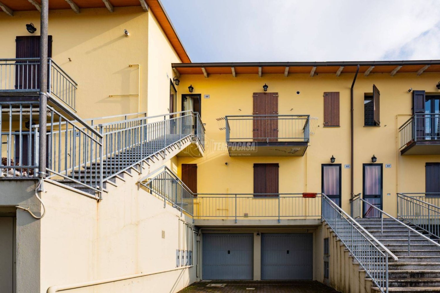 Квартира с 2 спальнями в Дзокка, Италия № 81195