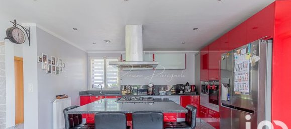 5 bedrooms House in Montlignon, France No. 354058 6