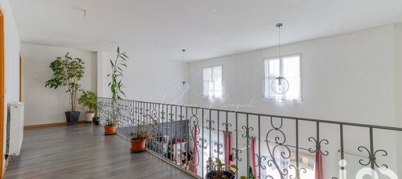 5 bedrooms House in Montlignon, France No. 354058 15