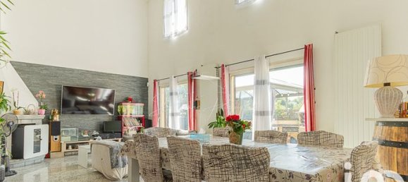 5 bedrooms House in Montlignon, France No. 354058 4