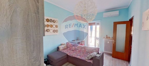 2 rooms Apartment in Turin, Italy No. 153703 5