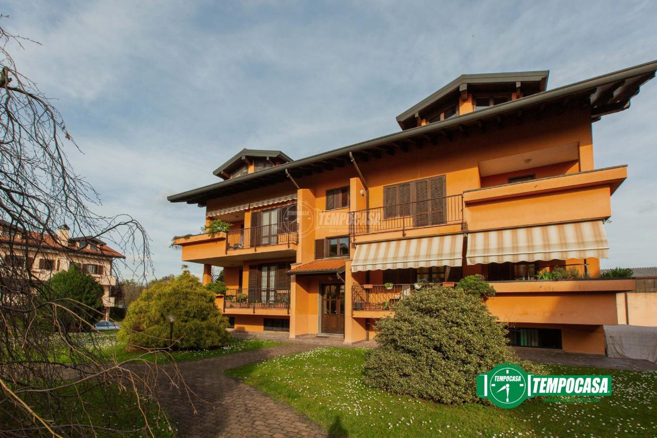 3-Zimmer Doppelhaus in Vanzaghello, Italy, Nr. 86223