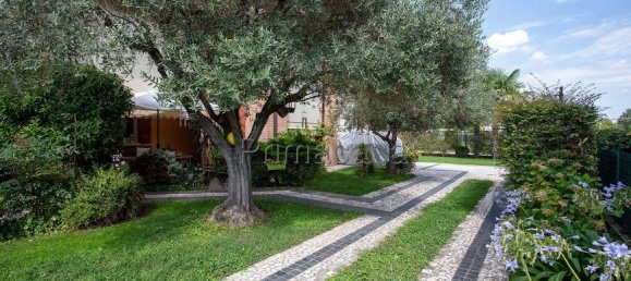 4 bedrooms Villa in Noale, Italy No. 344845 4