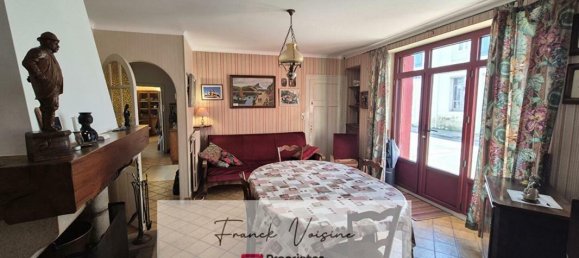 Casa de 3 dormitorios en Mouchamps, France No. 357973 5