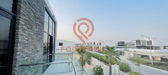 4 bedrooms Villa in Dubai, UAE No. 24421 12