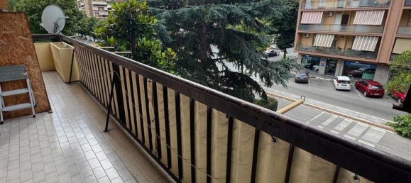 3 bedrooms Apartment in Rome, Italy No. 339440 2