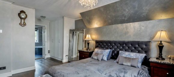 4 bedrooms House in Barnet, United Kingdom No. 6470 5