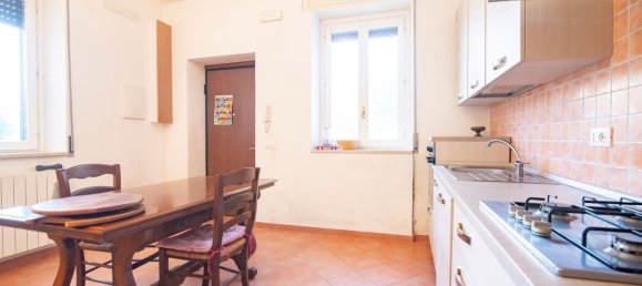 Дом с 3 комнатами в Довера, Италия № 150186 18