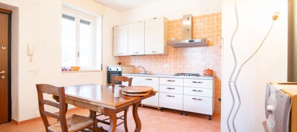 Дом с 3 комнатами в Довера, Италия № 150186 21