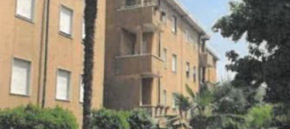 4 rooms Apartment in Caronno Pertusella, Italy No. 198978 2