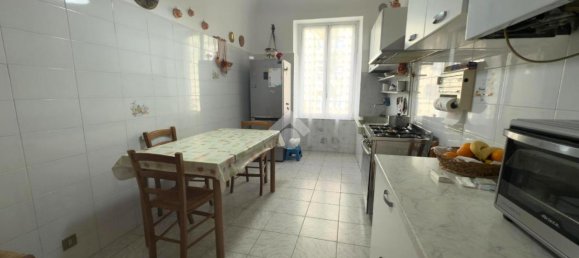 5-Zimmer Wohnung in Genoa, Italy, Nr. 13131 19