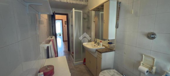 5-Zimmer Wohnung in Genoa, Italy, Nr. 13131 75