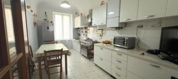 5-Zimmer Wohnung in Genoa, Italy, Nr. 13131 49