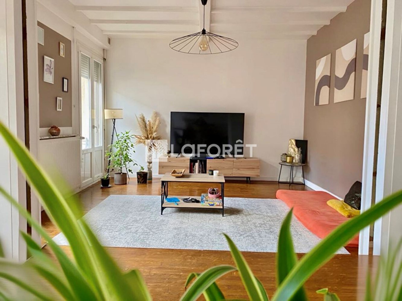Apartamento de 3 dormitorios en Charmes, France No. 226980