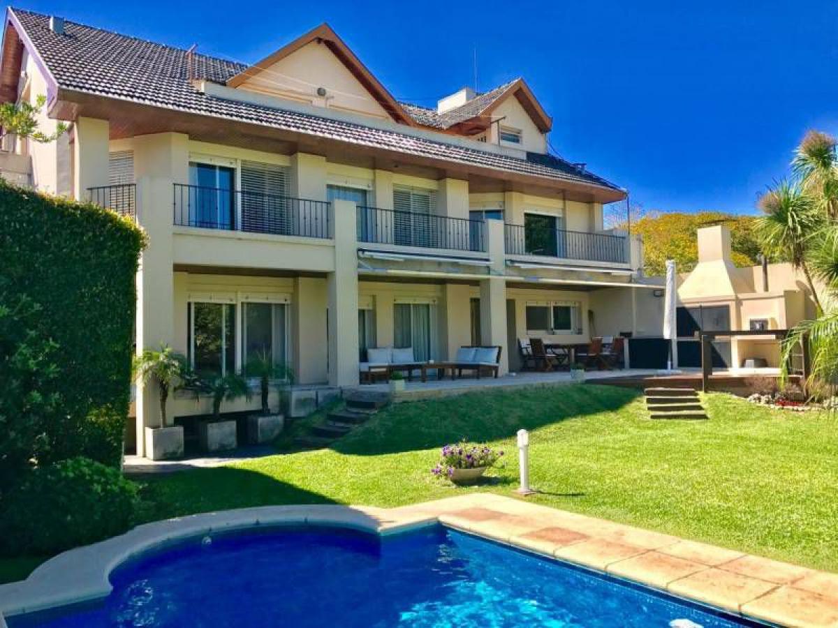 4 bedrooms House in San Isidro, Argentina No. 56172