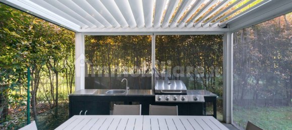 2 bedrooms Apartment in Milan, Italy No. 379103 11