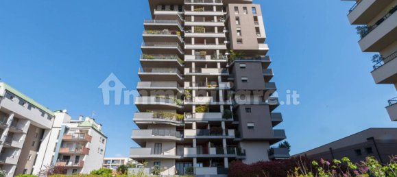 2 bedrooms Apartment in Milan, Italy No. 379103 22