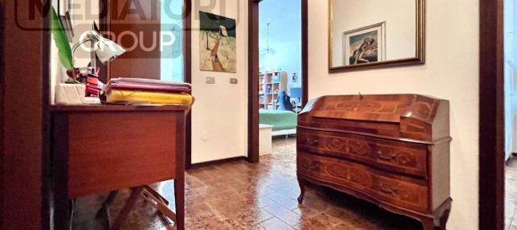 2 bedrooms Apartment in Pontedera, Italy No. 272959 24