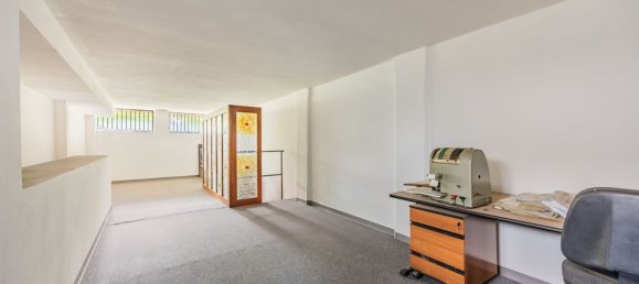 85m² Garage in Cuneo, Italy No. 157565 5