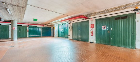 85m² Garage in Cuneo, Italy No. 157565 8