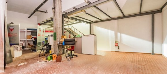 85m² Garage in Cuneo, Italy No. 157565 9
