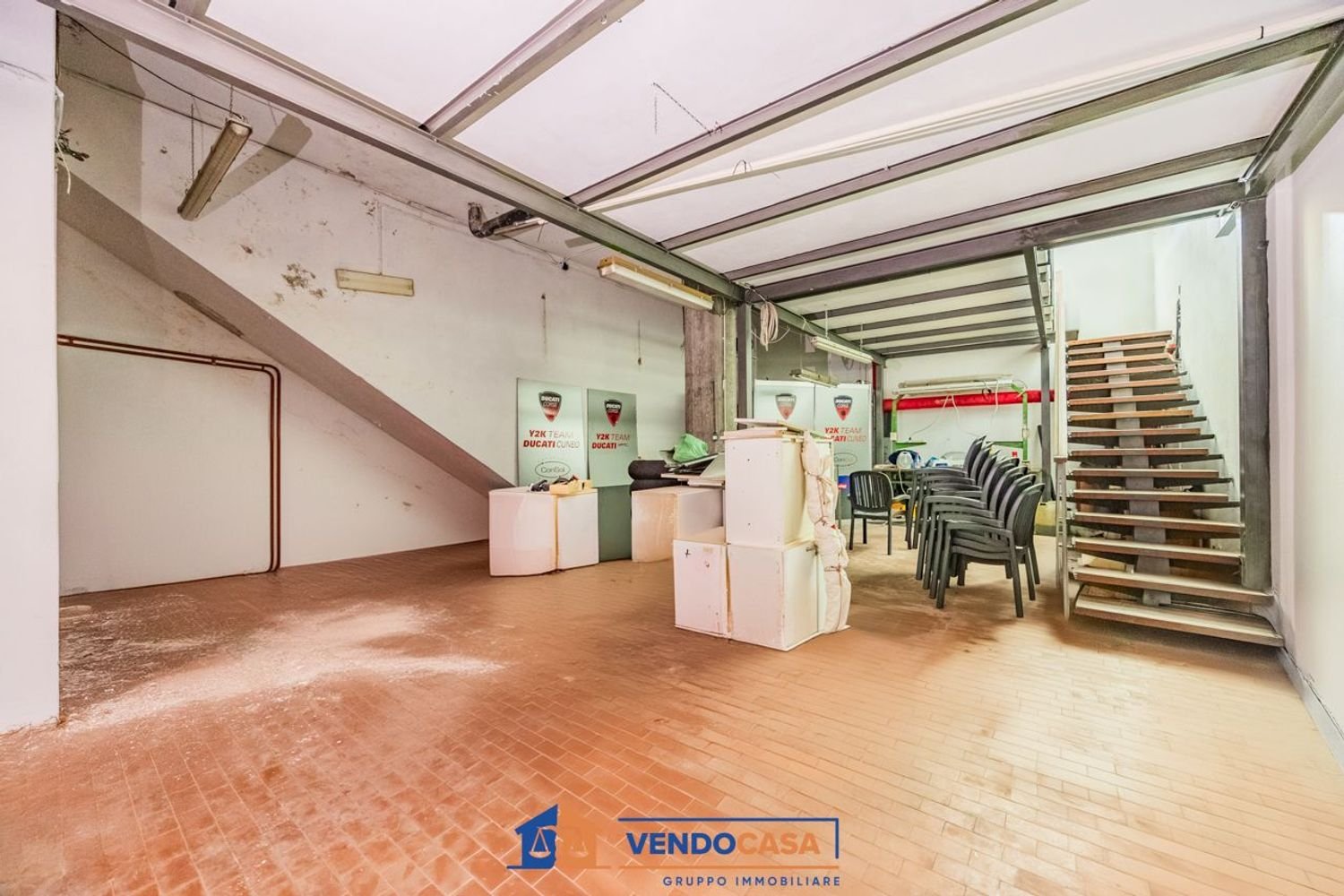 85m² Garage in Cuneo, Italy No. 157565
