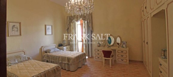 202m² House in Zebbug, Malta No. 2559 5