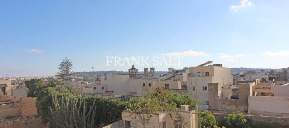 202m² House in Zebbug, Malta No. 2559 10