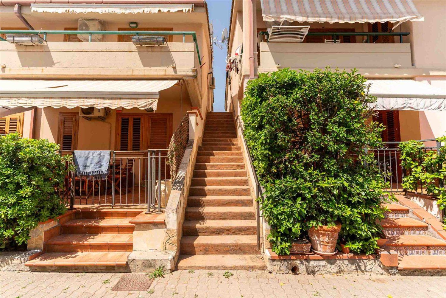 2 bedrooms Apartment in Campofelice di Roccella, Italy No. 282831