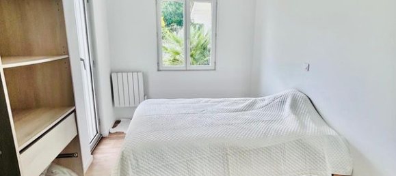 Casa de 3 dormitorios en Arveyres, France No. 297808 3