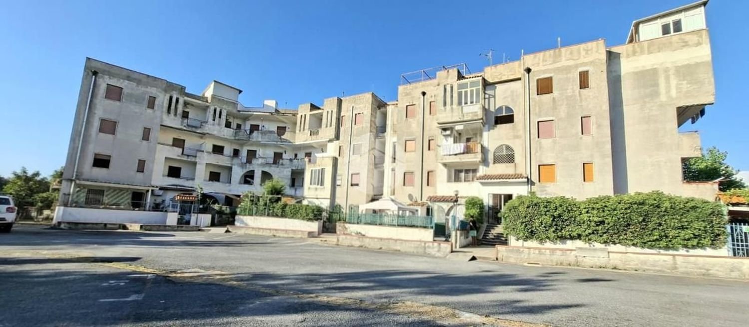 3 bedrooms Apartment in Scalea, Italy No. 333814
