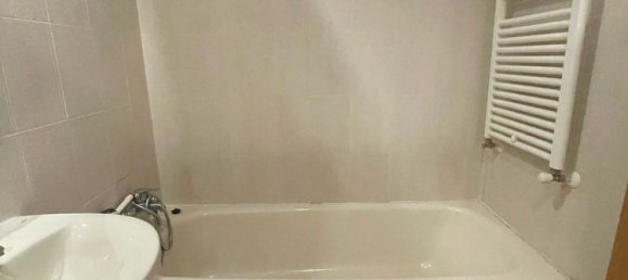 Apartamento de 2 dormitorios en Madrid, Spain No. 170736 11