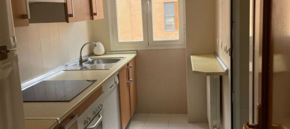 Apartamento de 2 dormitorios en Madrid, Spain No. 170736 14
