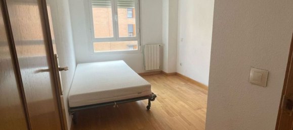 Apartamento de 2 dormitorios en Madrid, Spain No. 170736 7