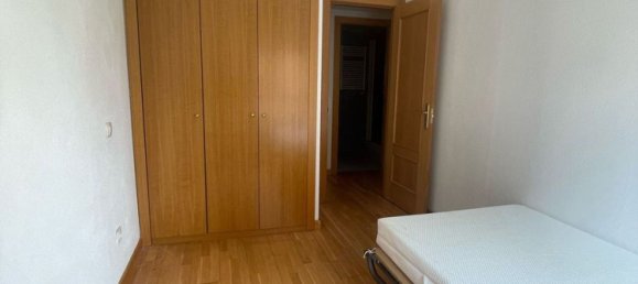 Apartamento de 2 dormitorios en Madrid, Spain No. 170736 8