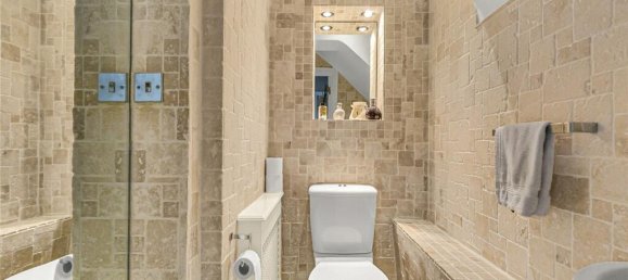 6 bedrooms House in Enfield, United Kingdom No. 6603 4