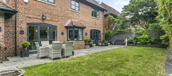 6 bedrooms House in Enfield, United Kingdom No. 6603 12