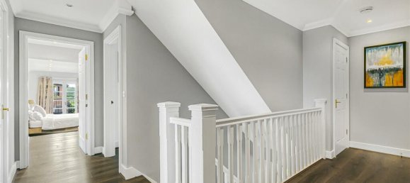 6 bedrooms House in Enfield, United Kingdom No. 6603 25