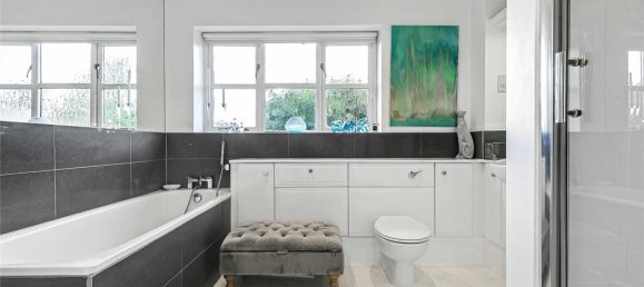 6 bedrooms House in Enfield, United Kingdom No. 6603 29