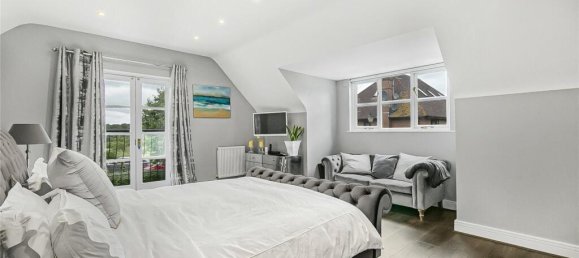 6 bedrooms House in Enfield, United Kingdom No. 6603 27