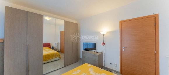 Квартира с 3 комнатами в Милан, Италия № 246135 2