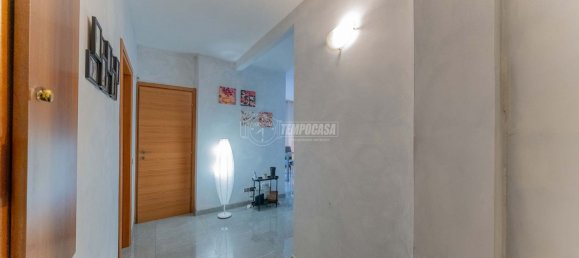 Квартира с 3 комнатами в Милан, Италия № 246135 20