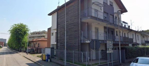 6 bedrooms Apartment in Rho, Italy No. 276263 12
