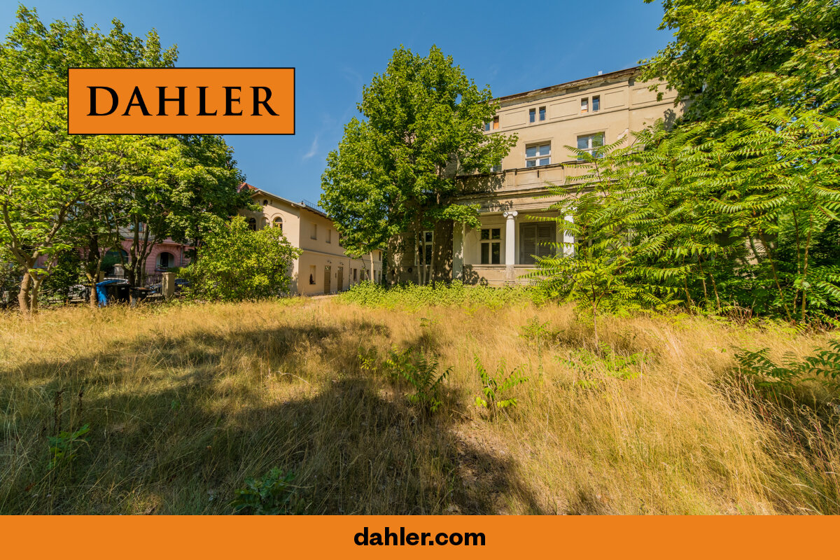 8 rooms Building in Potsdam, Germany No. 33800