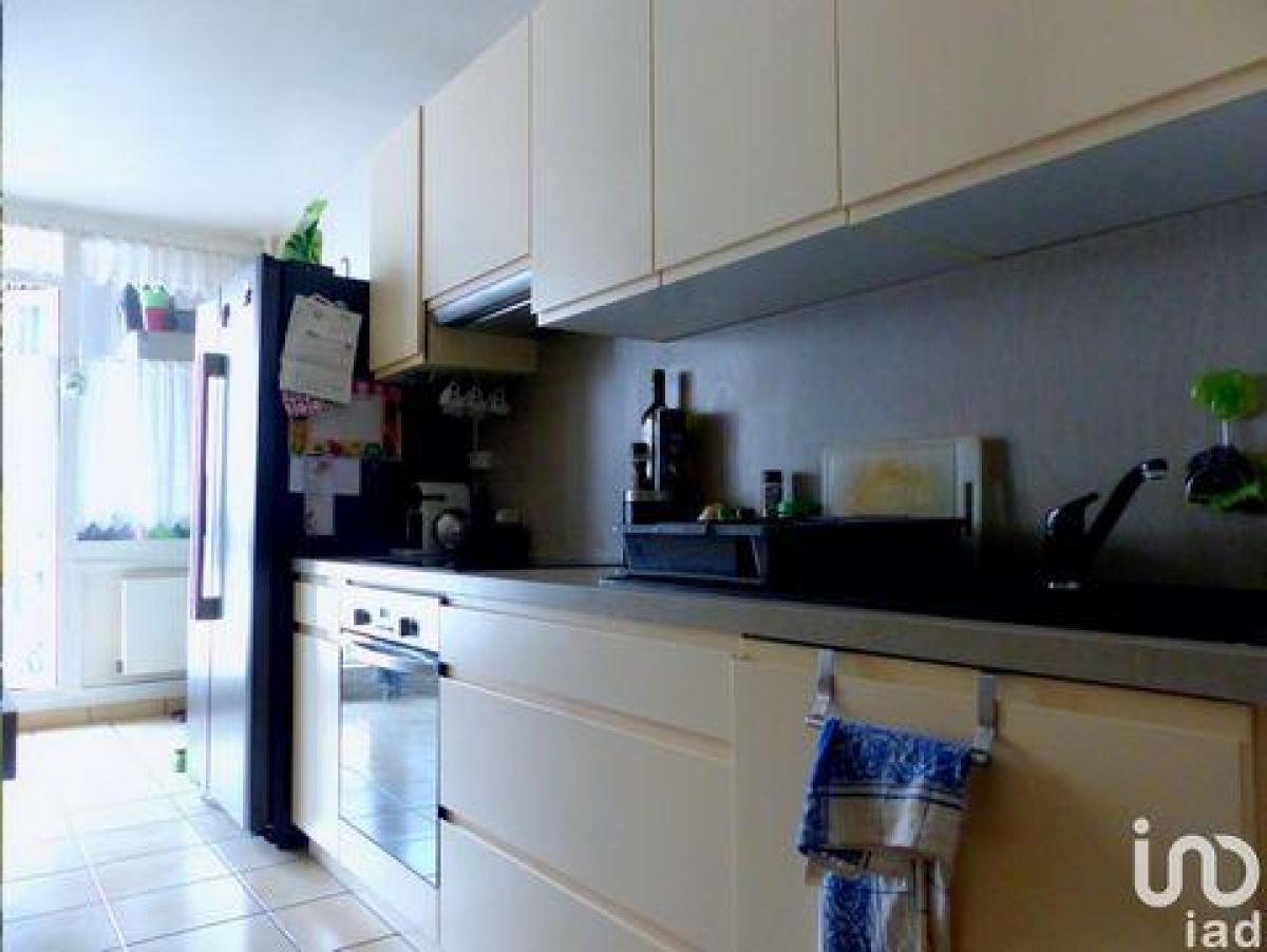 2 bedrooms Condo in Meaux, France No. 35432