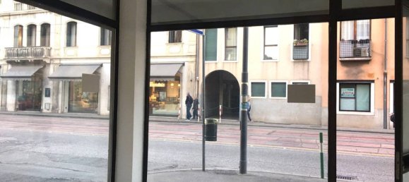 40m² Commercial property in Padua, Italy No. 117785 5